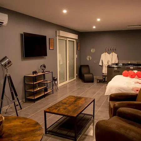 Love Room - La Parenthese Saint-Bauzille-de-la-Sylve Exterior foto
